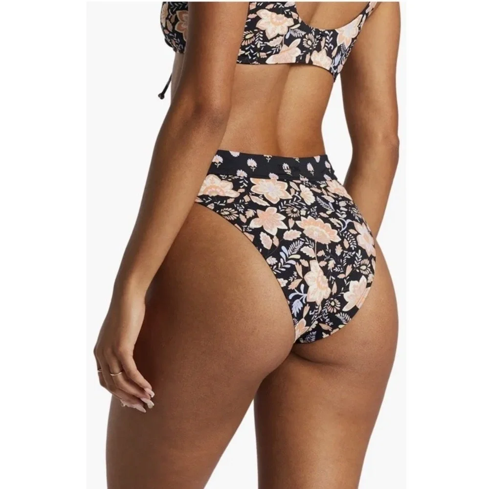 Billabong Hide Away Hippie Maui Rider Swim Bottoms. S. Cheeky. High Thigh. - Picture 2 of 6